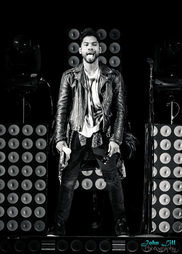 Miguel opens for Drake at the Tacoma Dome. Photo by John Lill