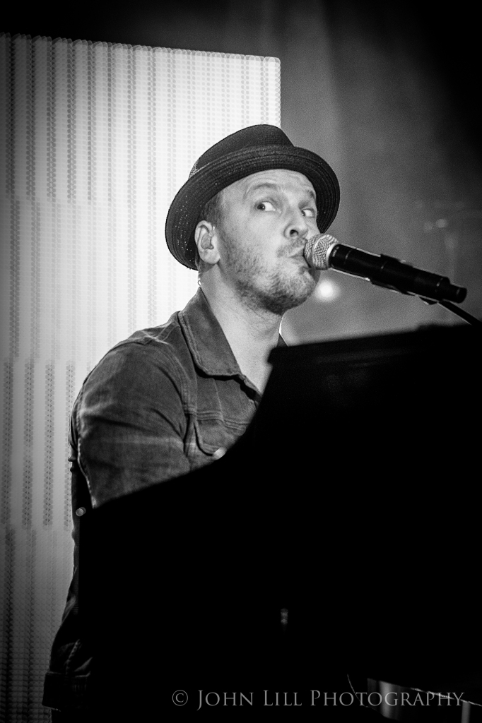 June 24, 2014: Gavin DeGraw performs at Marymoor Park in Redmond, WA. Photo by John Lill